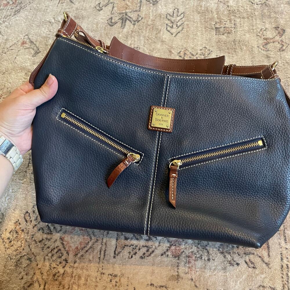 Dooney & Bourke Mary Bag Marine Blue Pebbled Leather Hobo Purse Navy EUC - Picture 2 of 9